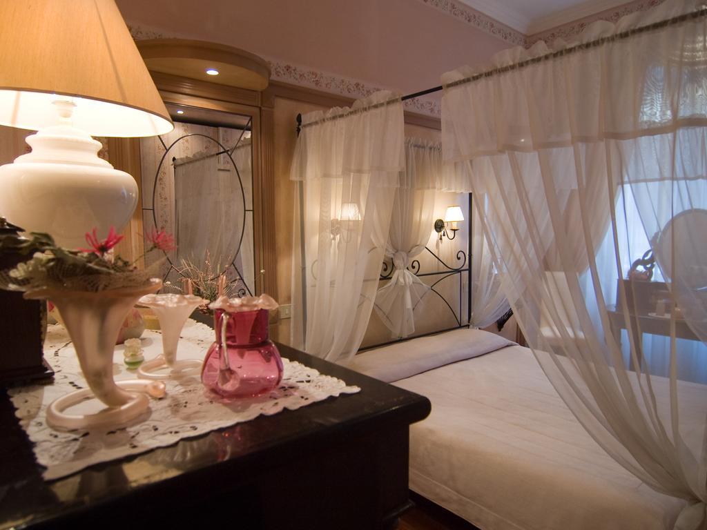 Les Suites 3* Rom