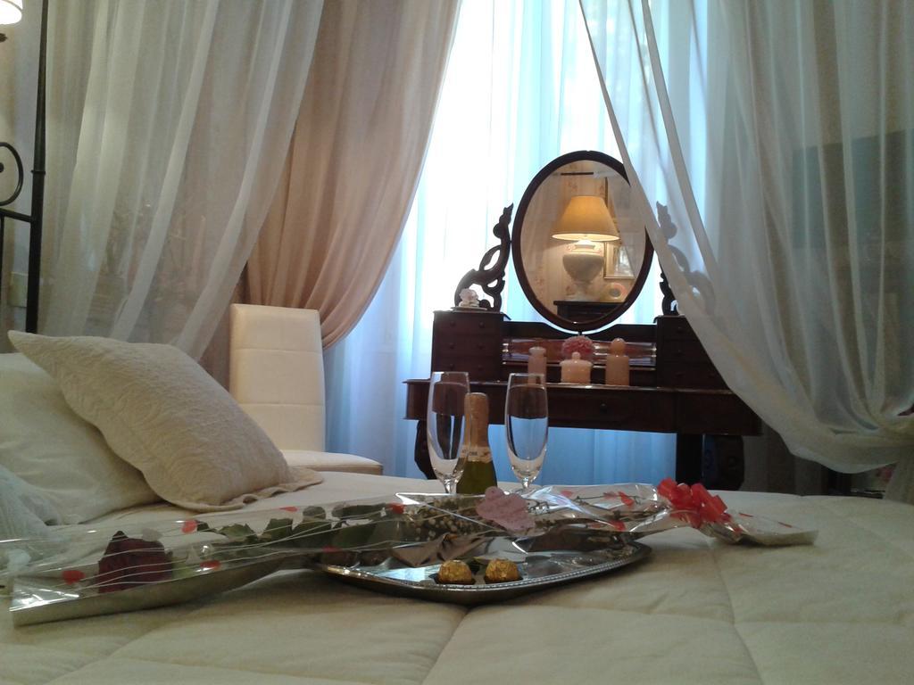 Les Suites Rom
